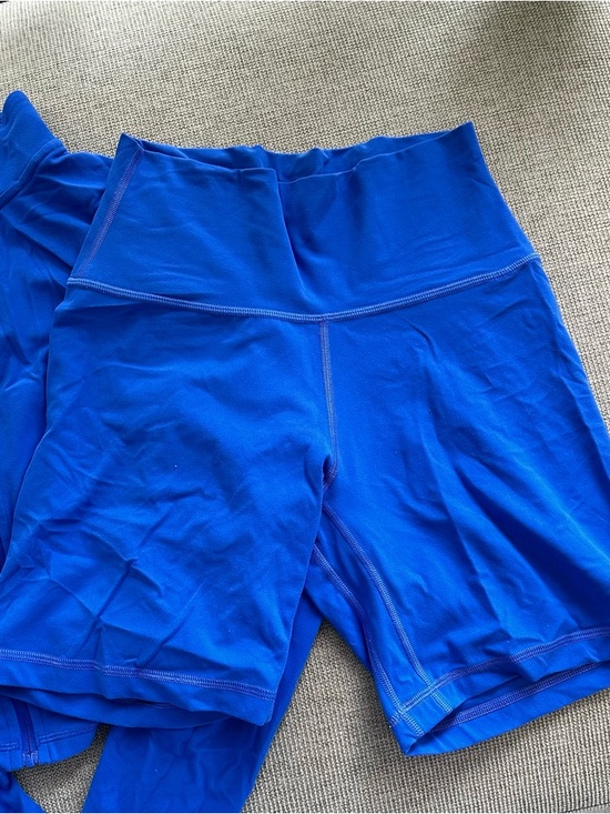 Aritzia golden workout set - Picture 6 of 8